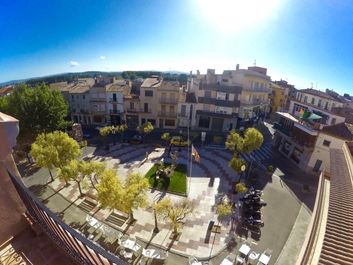 Fonda Comerc Estudio Doble Torroella de Montgrí Exterior foto